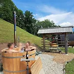 Puzman Farm Glamping בית חווה *