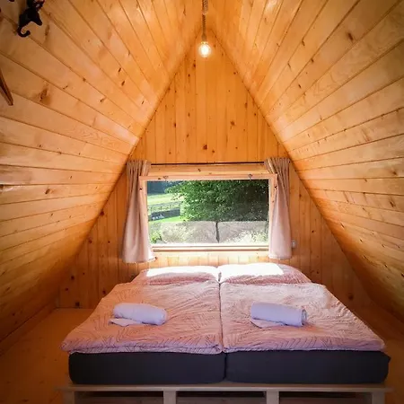 Alloggio per agriturismo Puzman Farm Glamping Radovljica